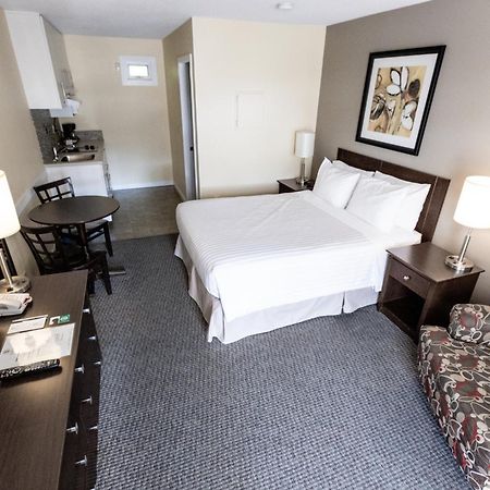 Siesta Suites Kelowna Dış mekan fotoğraf