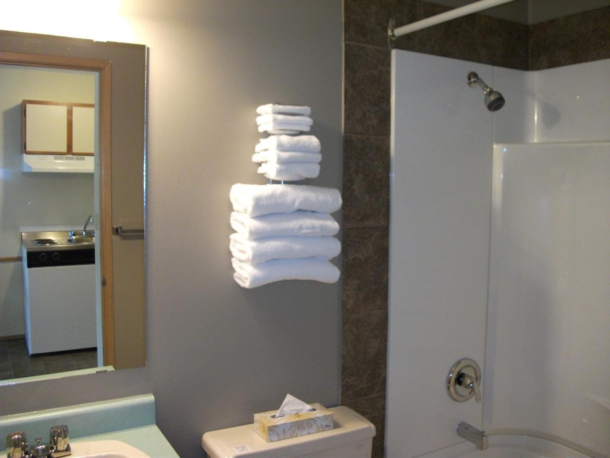 Siesta Suites Kelowna Dış mekan fotoğraf