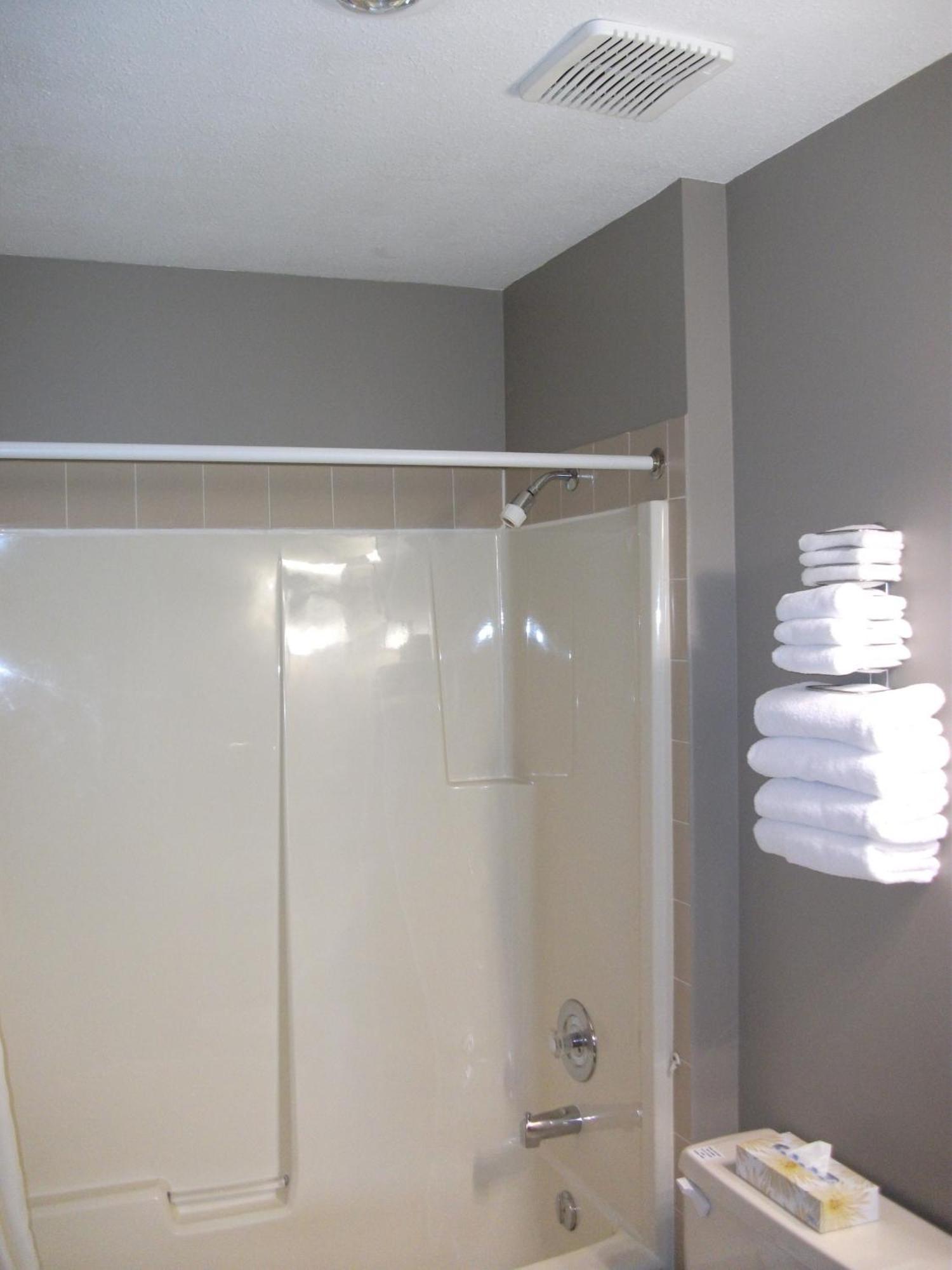 Siesta Suites Kelowna Dış mekan fotoğraf