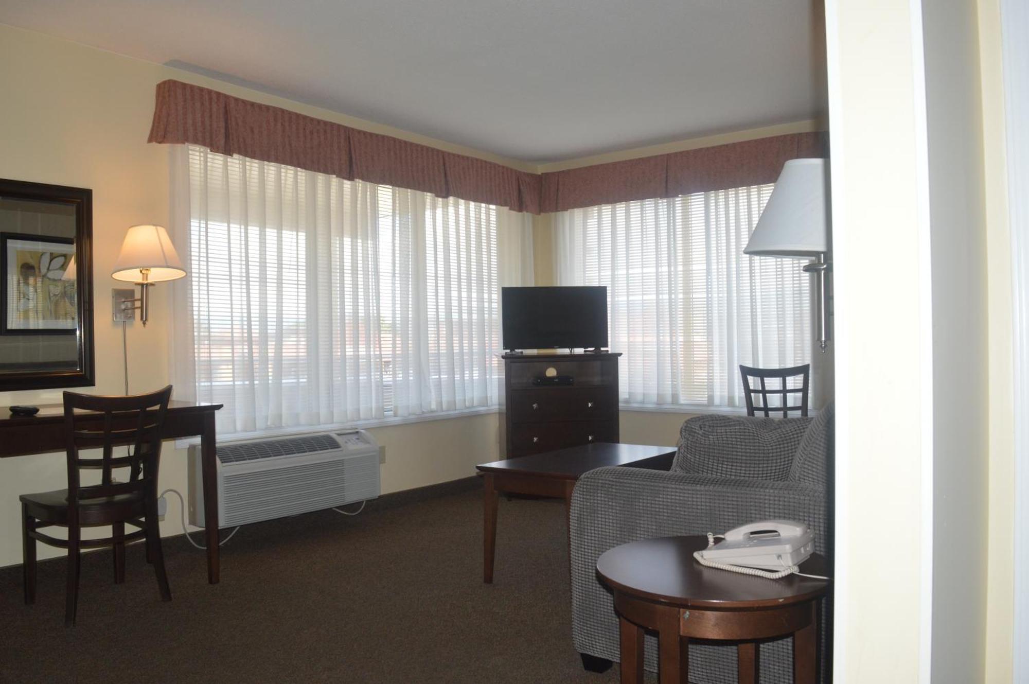 Siesta Suites Kelowna Dış mekan fotoğraf