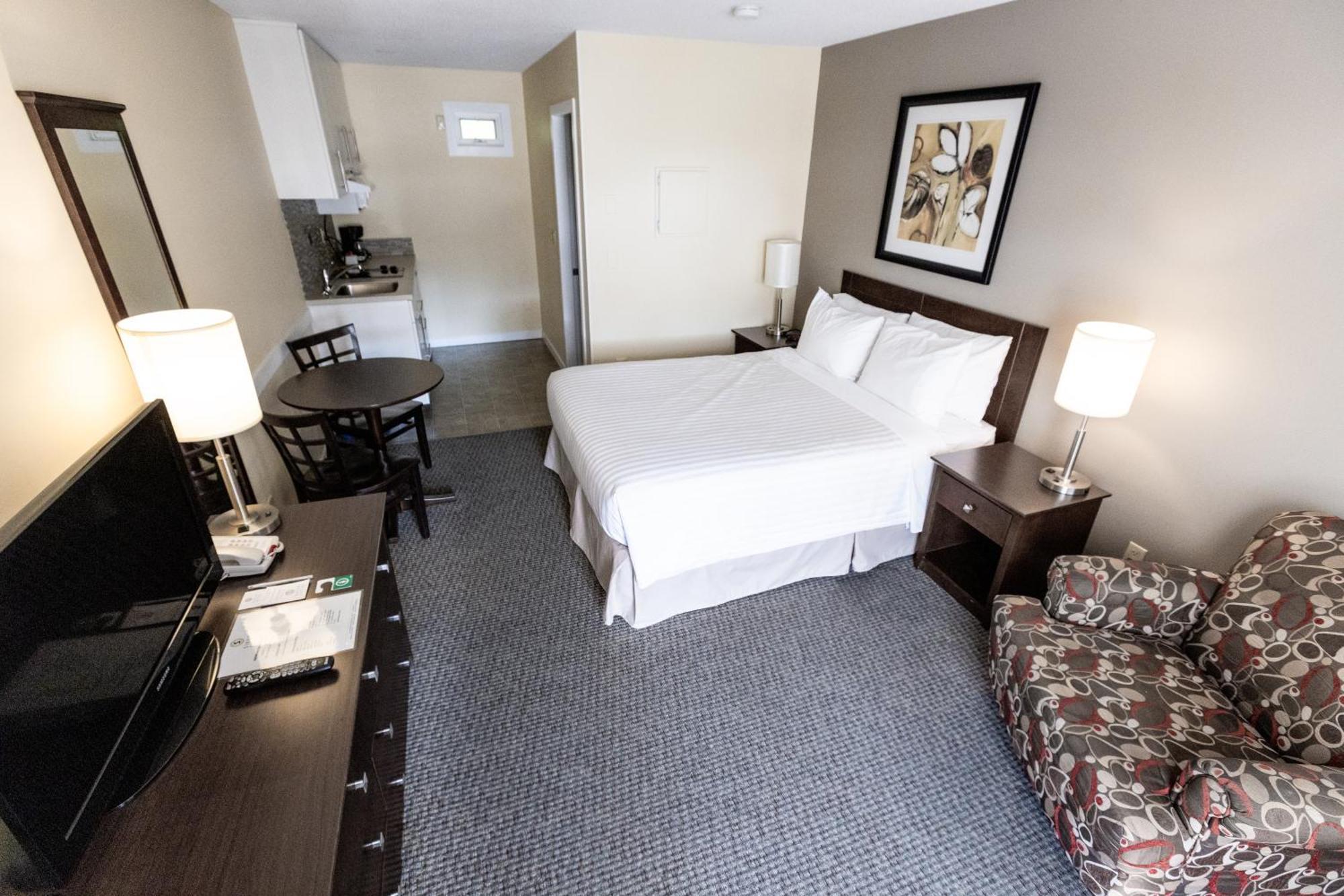 Siesta Suites Kelowna Dış mekan fotoğraf