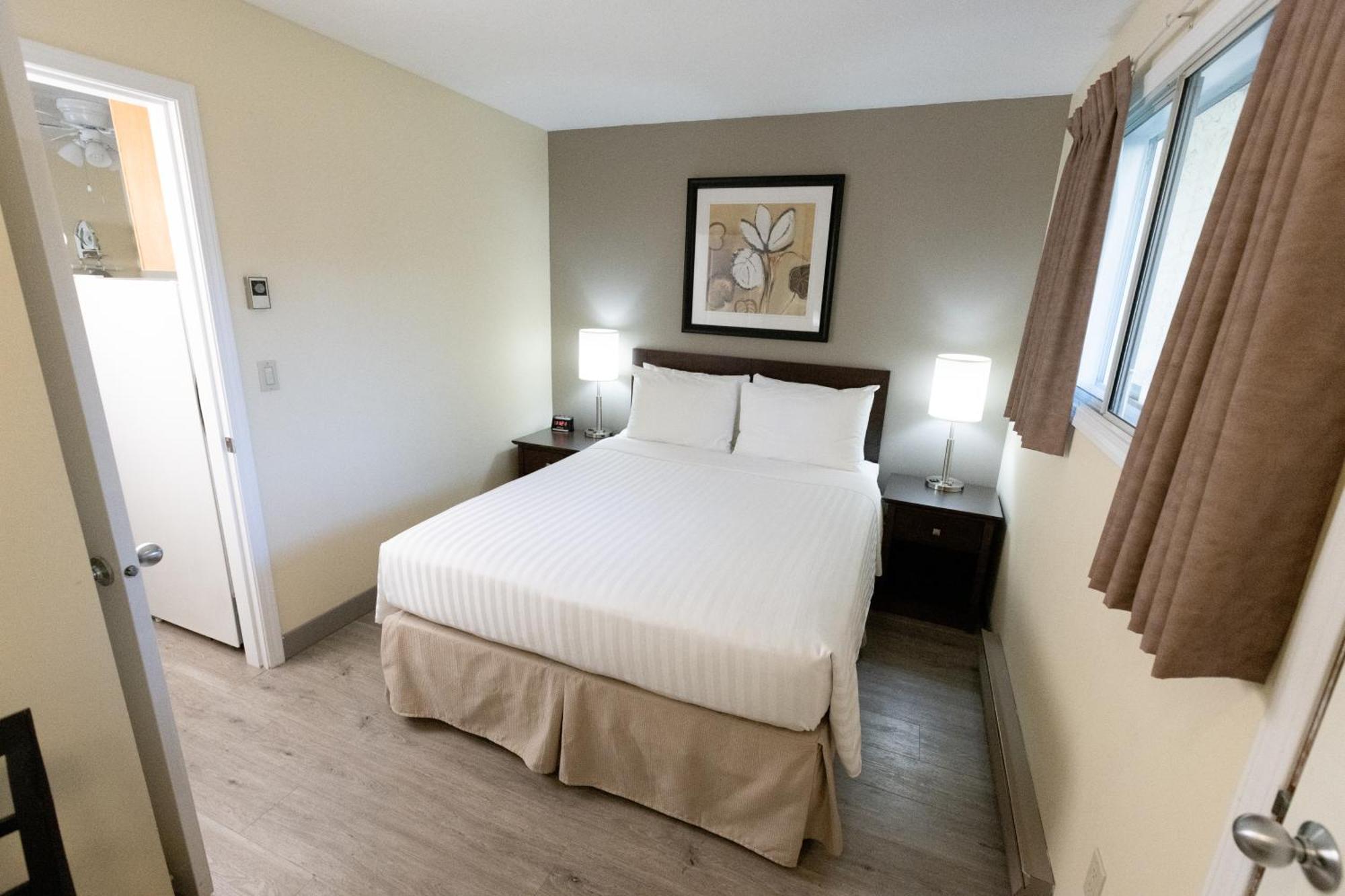 Siesta Suites Kelowna Dış mekan fotoğraf