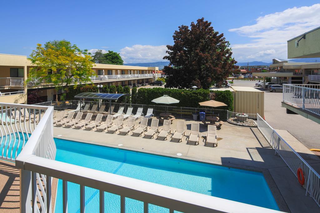 Siesta Suites Kelowna Dış mekan fotoğraf