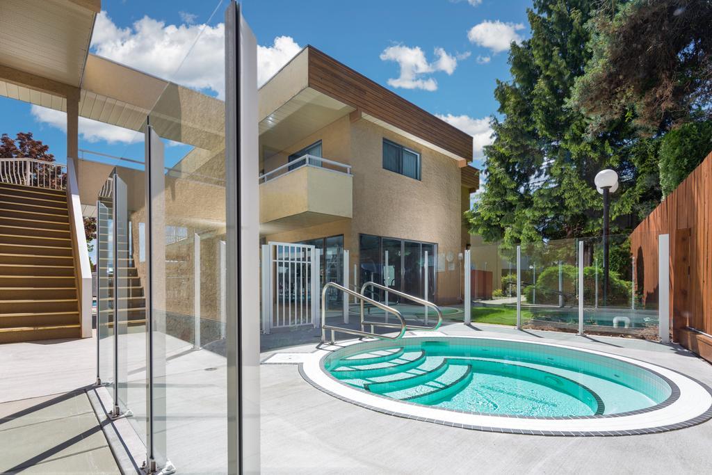 Siesta Suites Kelowna Dış mekan fotoğraf