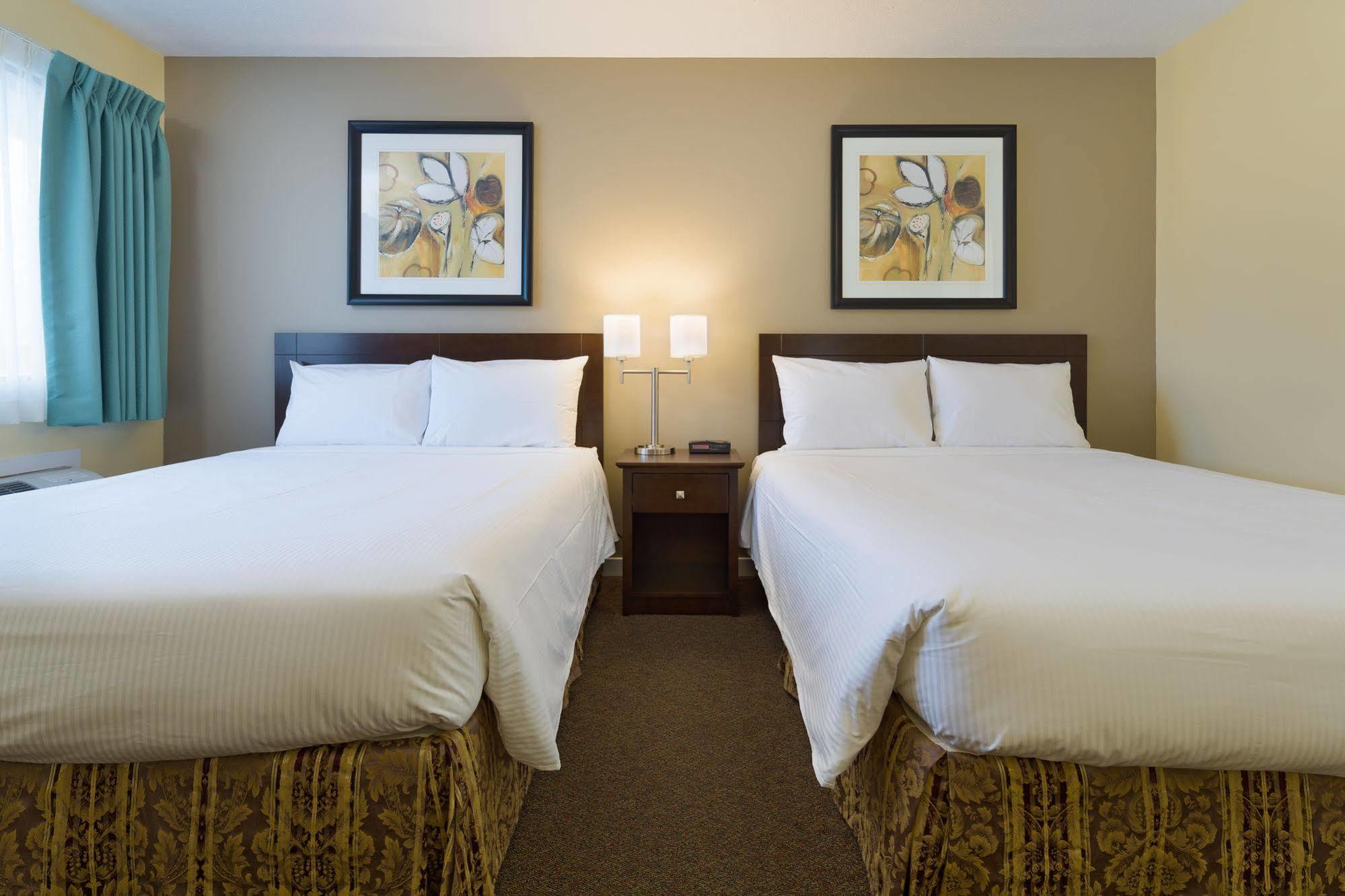 Siesta Suites Kelowna Dış mekan fotoğraf