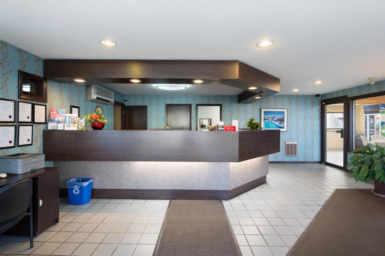 Siesta Suites Kelowna Dış mekan fotoğraf