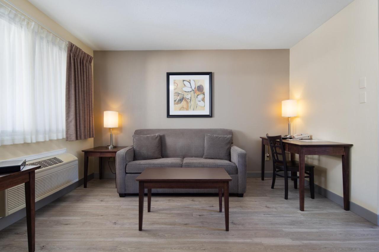 Siesta Suites Kelowna Dış mekan fotoğraf