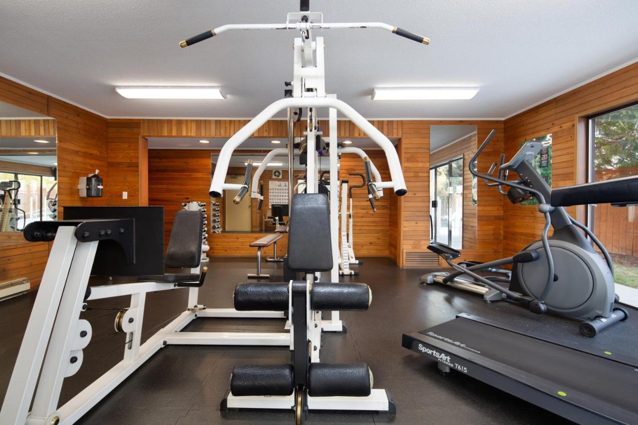 Siesta Suites Kelowna Dış mekan fotoğraf
